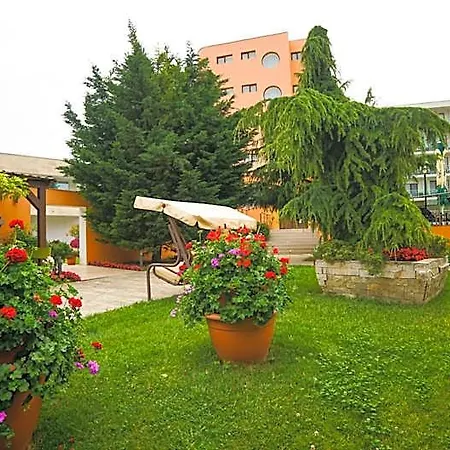 Saturn Hotel 5*