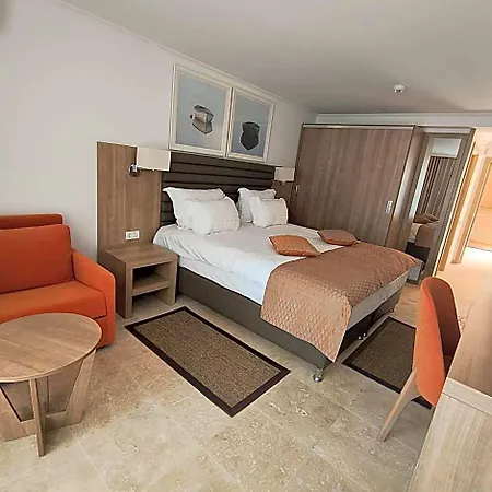 Saturn Hotel 5*