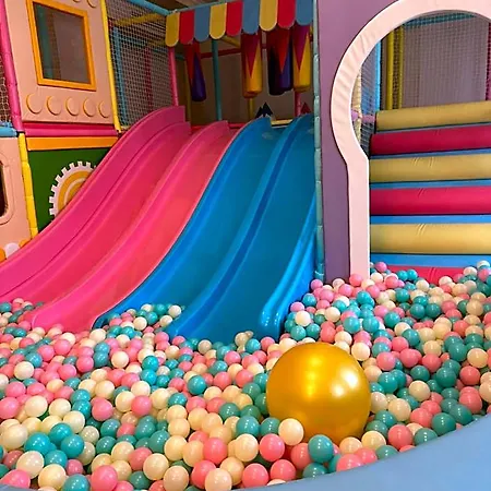 Saturn Hotel
